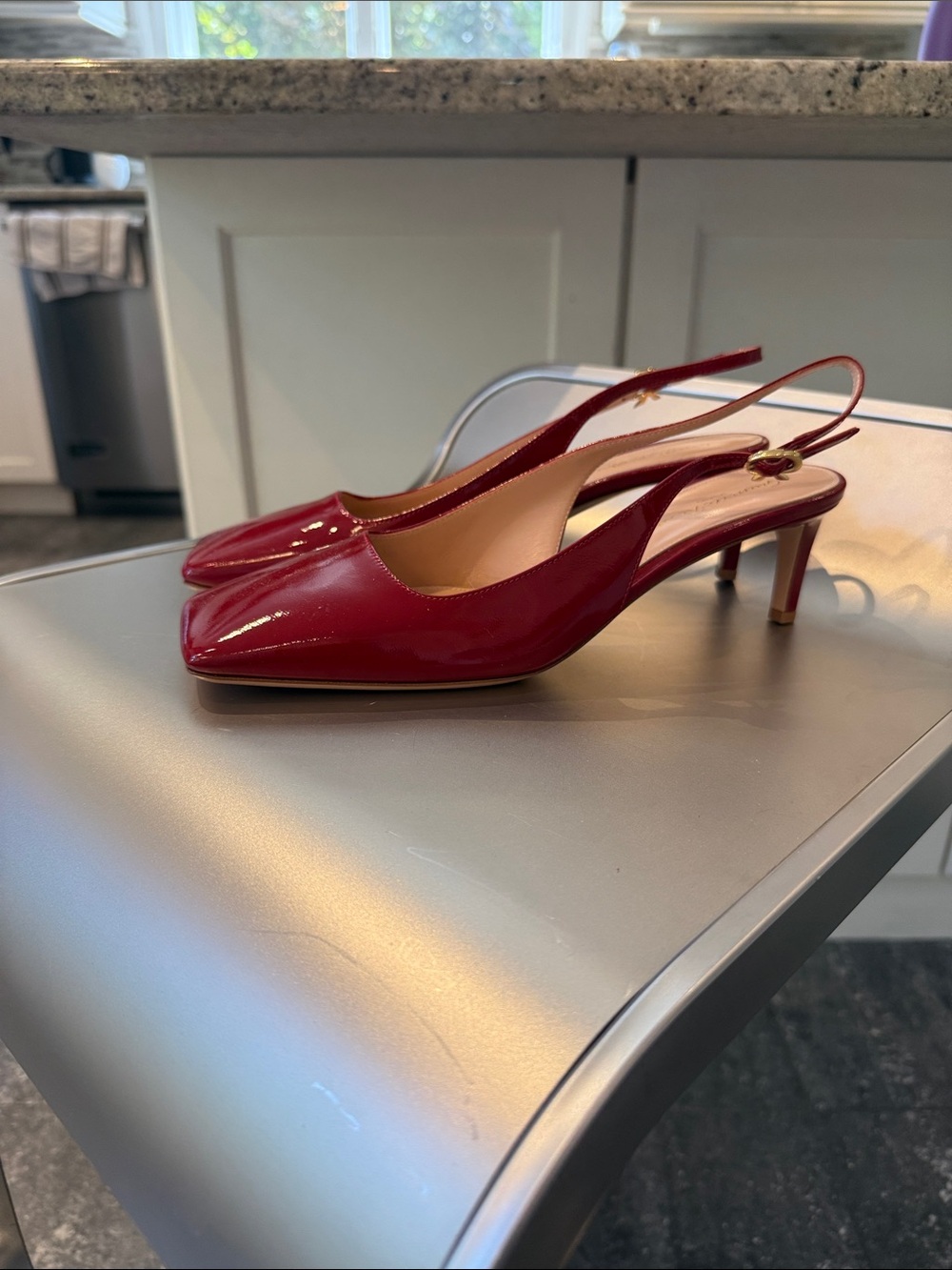 NIB Gianvito Rossi Ric Square Toe Red Patent Leather Slingback